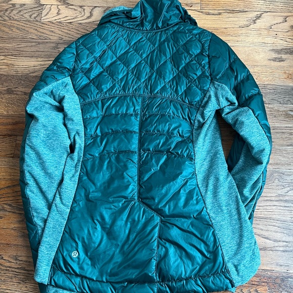 Lululemon puffer jacket - Picture 3 of 5